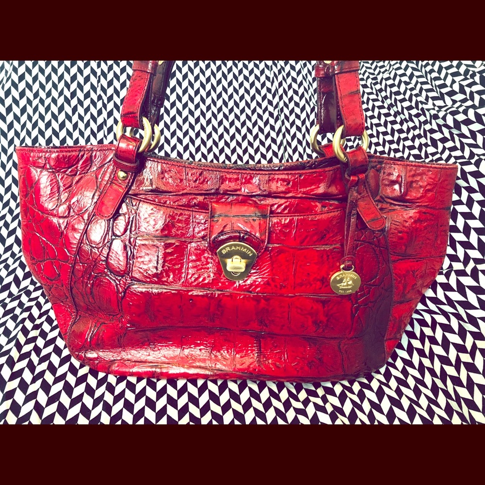 RARE Brahmin leather bag. Collette model in Red